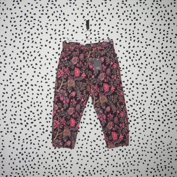 Levi’s Made & Crafted Safari Tapestry Barrel High Rise Pants - Picture 3 of 15